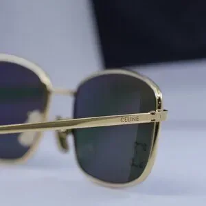 Celine CL40285U RHINESTONE TRIOMPHE 30N Rectangle Sunglasses - Gold/Green Celine Triomphe Rectangular Sunglasses CL40285U Frame color Gold main image 4